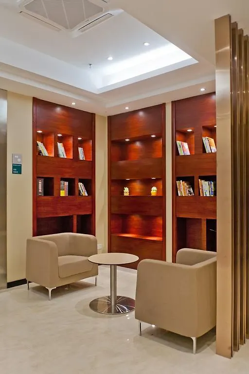 City Comfort Inn Zhuhai Gongbei Port Walmart Branch