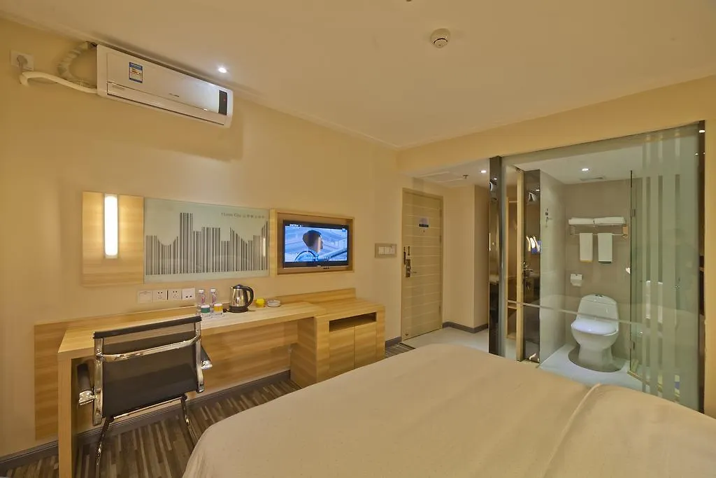 City Comfort Inn Zhuhai Gongbei Port Walmart Branch Hotell