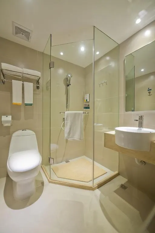 City Comfort Inn Zhuhai Gongbei Port Walmart Branch 2*,  Kina